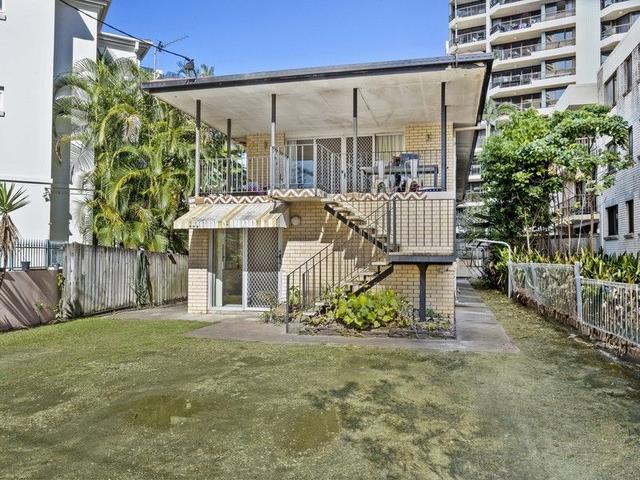 2/12 Markwell Avenue, QLD 4217