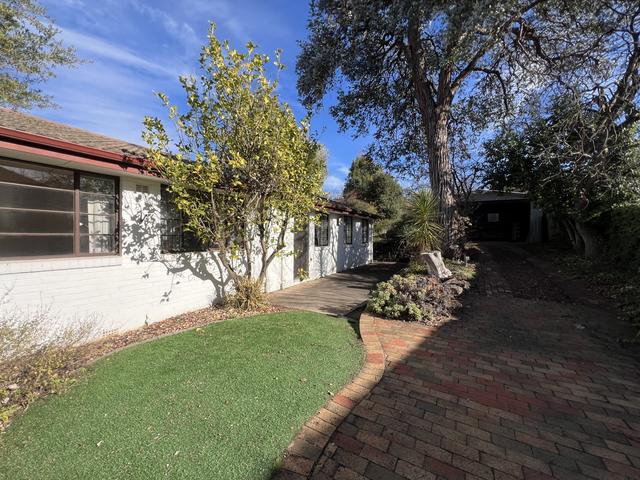 8 Wells Gardens, ACT 2603