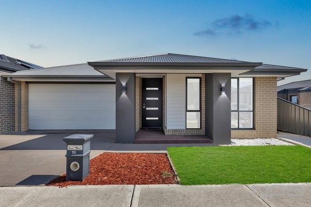 19 Eremaea Road, VIC 3064