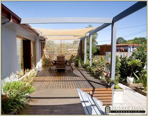 Outdoor entertaining (2010-04-23)
