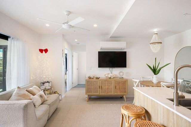 14/2044 Gold Coast Highway, QLD 4220