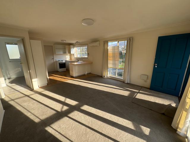 1/84 Hilton Road, TAS 7011