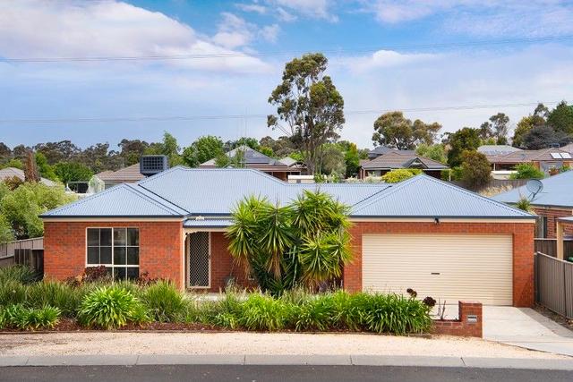 77 Mistletoe Street, VIC 3555