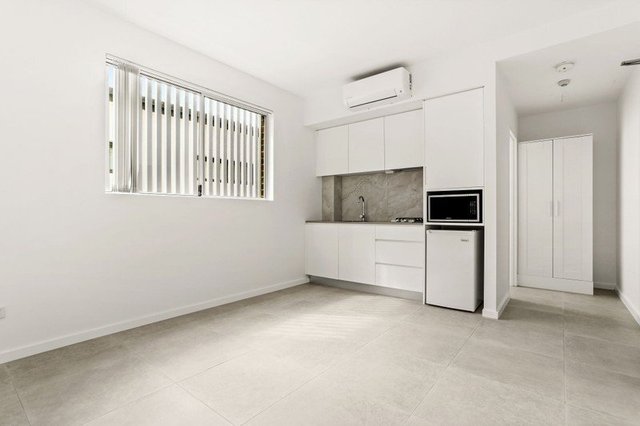 5 Astoria Circuit, NSW 2035