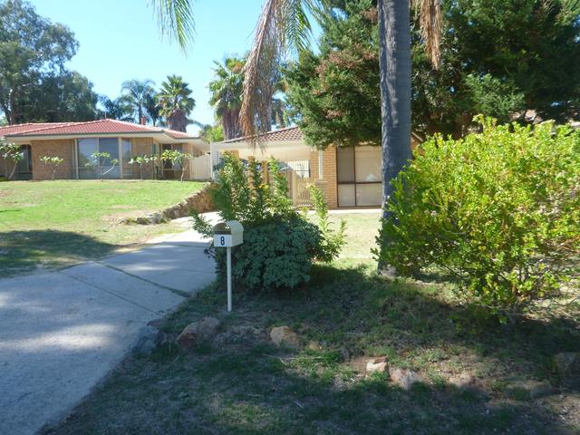 8 Martinup Court, WA 6027