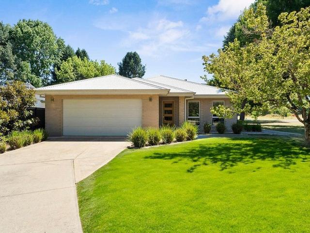 1A Wood Street, VIC 3740