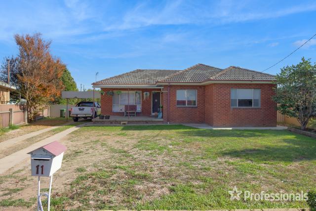 11 Bungown Place, NSW 2650