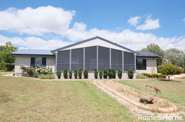 22 Hampton Court, NSW 2360