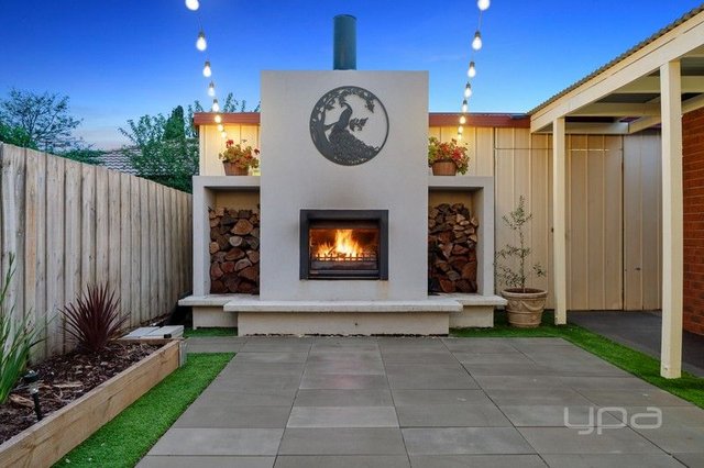 2 Gleneages Drive, VIC 3337