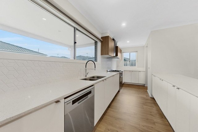 4 Lilium Street, VIC 3427