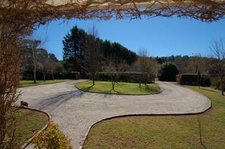 Circular driveway