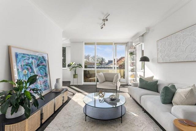 8/15 Denbigh Road, VIC 3143