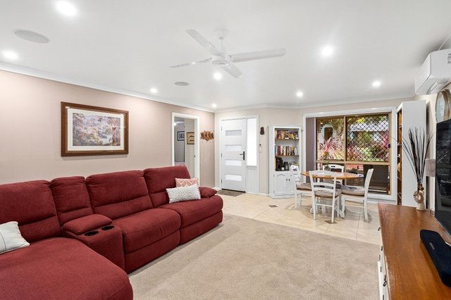 18 Cameron Cres, NSW 2533