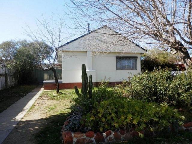 23 Manoora Avenue, NSW 2650