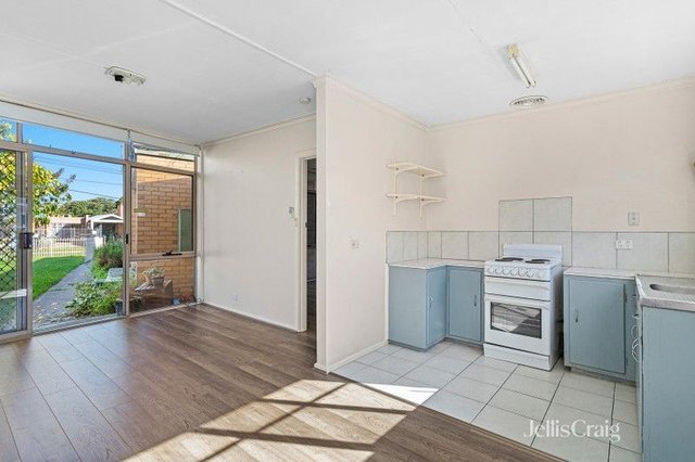 3/30 Chifley Avenue, VIC 3018