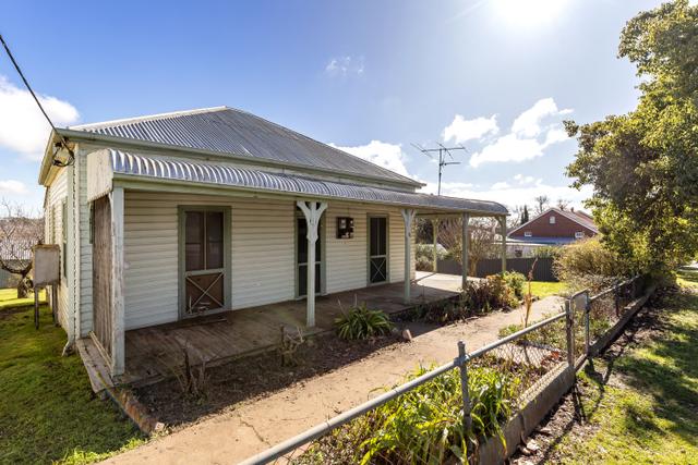 25 Denison Street, NSW 2663
