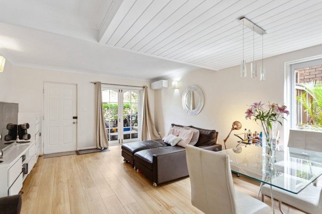 3/242A St Johns Road, NSW 2037