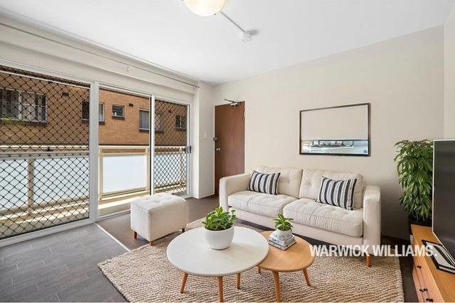2/120 Bland Street, NSW 2131
