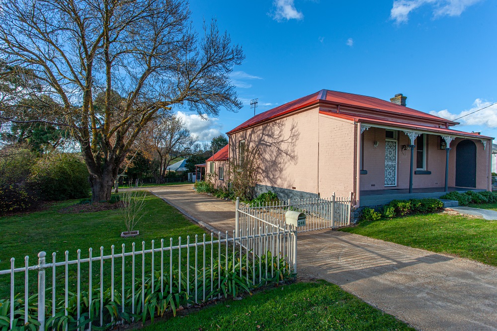 246 Goulburn Street, Crookwell NSW 2583 Address information Allhomes