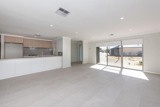 42/11 Bakana Loop, WA 6065