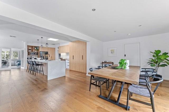 18 Loeman Street, VIC 3041