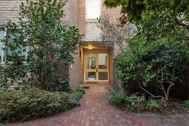 10/11 Grandview Grove, VIC 3123