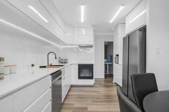 12/220 Fairway Circle, WA 6027