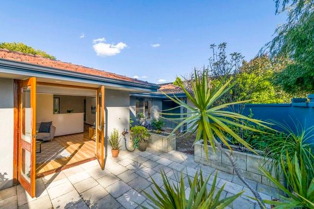 12 Throssell Street, WA 6152