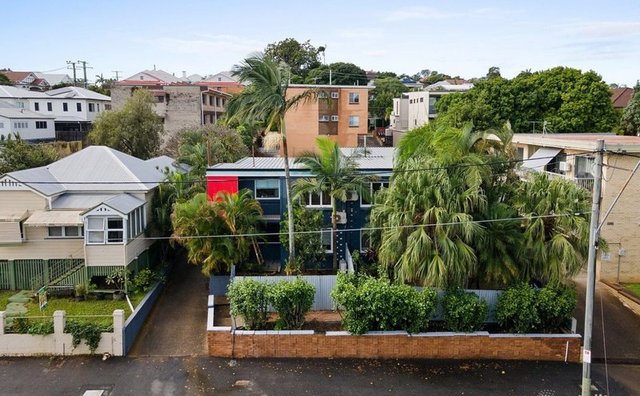 2/587 Sandgate Rd, QLD 4011