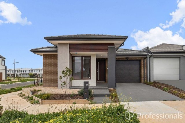 96 Chateau Promenade, VIC 3336