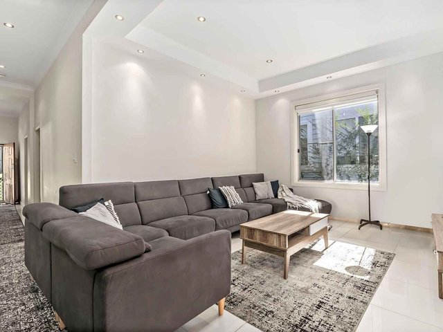 23 Abbott Street, NSW 2160