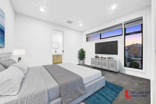 28 Gundagai  Circuit, VIC 3064