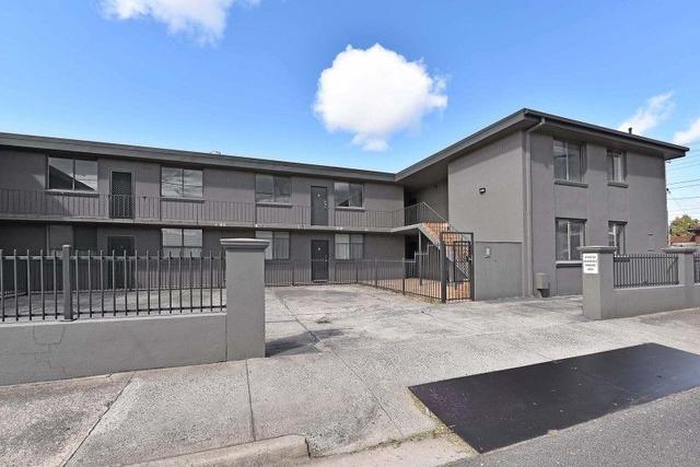 2/82 Raleigh Rd, VIC 3032