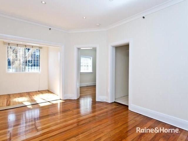 3/2 Tusculum Street, NSW 2011