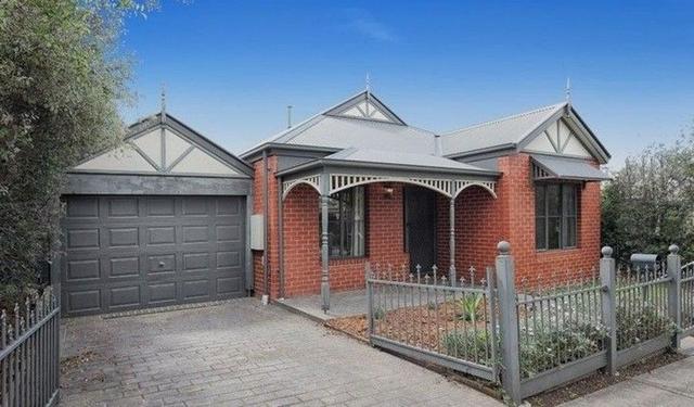 13 Earlston Place, VIC 3064
