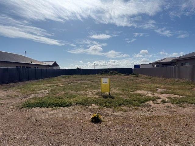 100 Clayton Drive, SA 5556