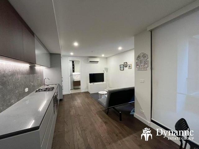 709/23 Batman Street, VIC 3003