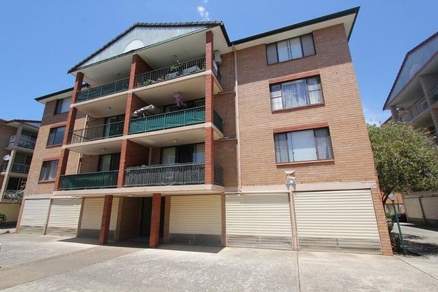27/4 Riverpark Drive, NSW 2170