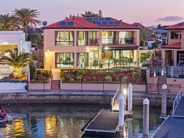 1 King James Court, QLD 4216
