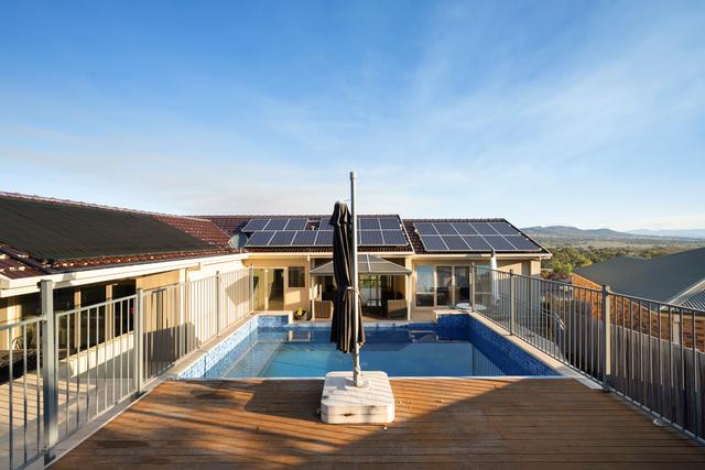 59 Halloran Drive, NSW 2619