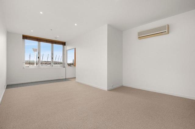404/166 Wellington Parade, VIC 3002