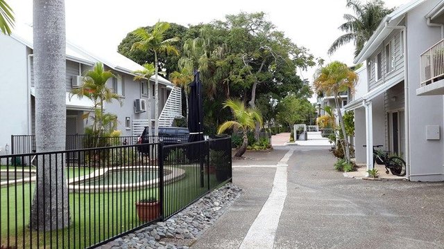 Unit 2/13-17 James St, QLD 4566