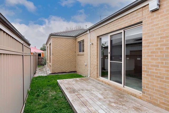 5a Alexander Avenue, VIC 3355