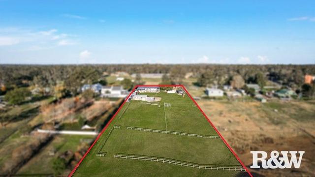 17 Clare Crescent, NSW 2765