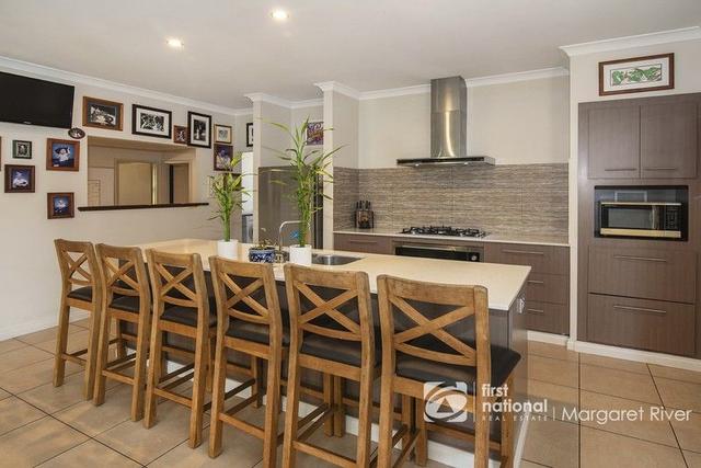 32 Hudsbeth Way, WA 6285
