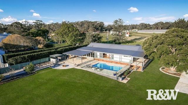 17 Clare Crescent, NSW 2765