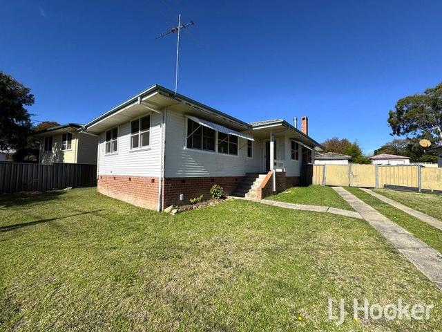 42 Gilchrist Street, NSW 2360