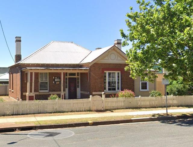 93 Parkes St, NSW 2666