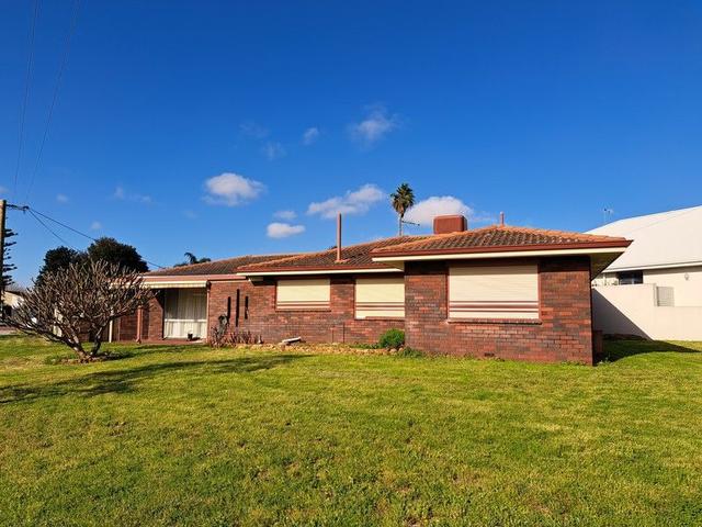 2 Invicta Place, WA 6018