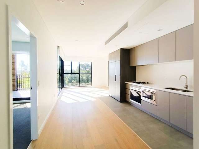 604/7 Maple Tree Road, NSW 2145